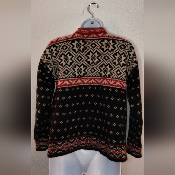 L.L.BEAN Freeport Maine Sweater 85% Wool 15% Nylon sz Extra Small Barbiecore Ski - Picture 8 of 13